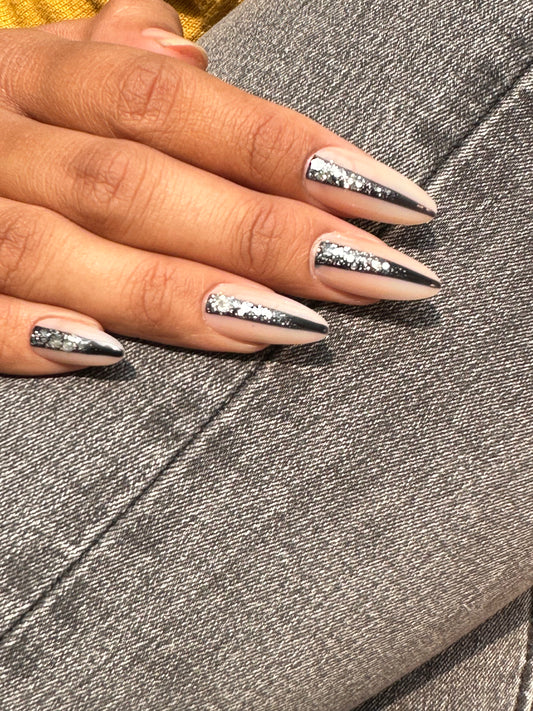 Nude With Black Ab Design N Glitter Pressonnail With Nailkit