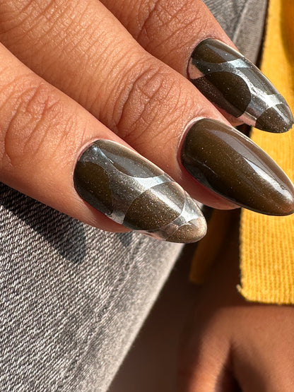 Brown Cateye N Silver Chrome Design Presson With Nailkit