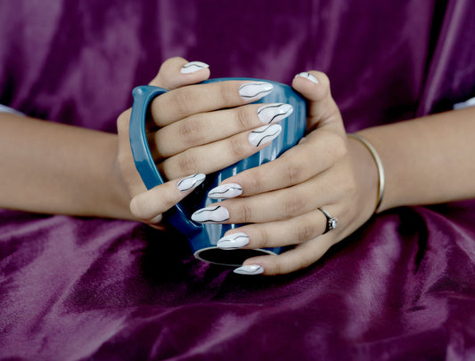 white nail black line preeson nail with nail kit