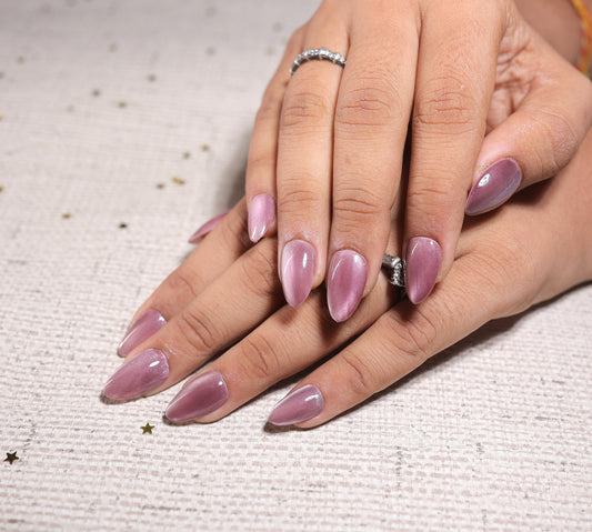 pink cateye preesonnails with nailkit