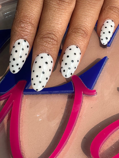 Whie Nail With Black Dot Presson Nail With Nailkit