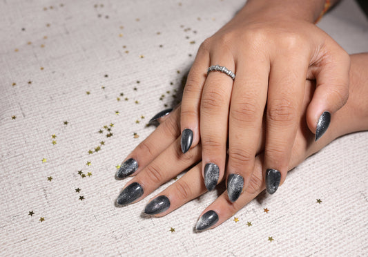 black cat eye pressonnail with nailkit