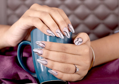 white nail black line preeson nail with nail kit