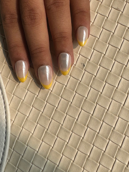 YELLOWWW FRANCHE PRESSONNAIL WITH NAIL KIT