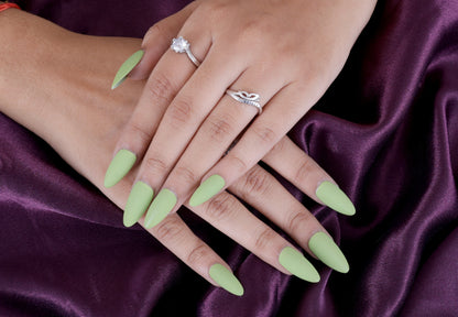 Green Matte Preesonnail With Nailkit