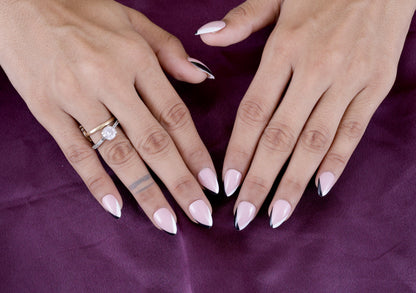 Black nd White French Preesonnail With Nailkit