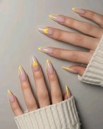 YELLOW HEART PRESSONNAIL WITH NAIKIT