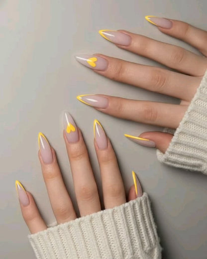 YELLOW HEART PRESSONNAIL WITH NAIKIT