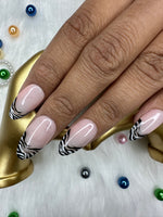 ANIMAL PRINTT PRESSONNAIL WITH NAILKIT