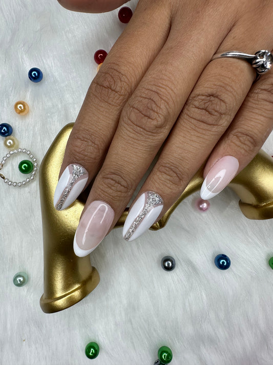 WHITE ND GLITTER TOUCH PRESSONNAIL WITH NAILKIT