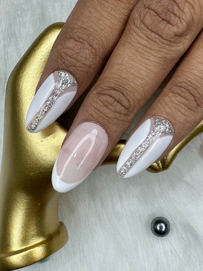 WHITE ND GLITTER TOUCH PRESSONNAIL WITH NAILKIT